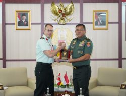 Perkuat Diplomasi Pertahanan, Kasad Gelar Pertemuan Strategis dengan Delegasi Negara Sahabat di Indo Defence 2025
