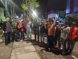 Ciptakan Rasa Aman, Kodim 0505/JT Gelar Patroli Siskamling Bersama Komduk di Matraman