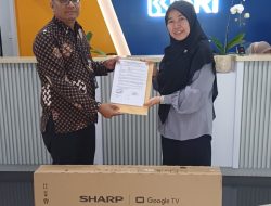 BRI Cabang Bandara Soetta Serahkan Hadiah Panen Hadiah Simpedes kepada Nasabah Beruntung