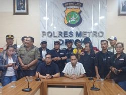 Aksi Masa Geruduk Polres Depok Suarakan Bongkar dan Tangkap Para Pengedar Obat Daftar G