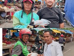 Warga Jembatan Lima Gelar Jum’at Berkah